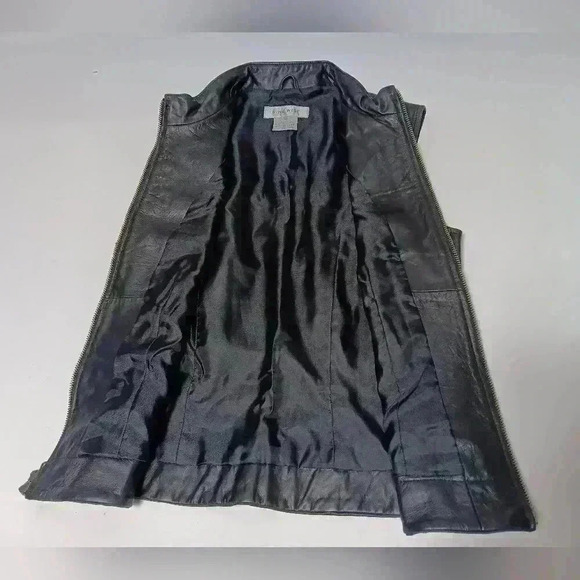 💯 Leather Full zip ladies fitted vest. Size s - Picture 4 of 5